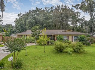 8 Mitchell Ct, Orange Park, FL 32073