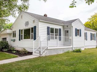 901 1st Ave SE, Waverly, IA 50677