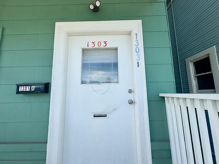 1303 Adeline St — Photo 2