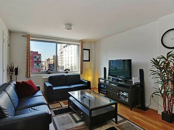 3rd image of 698 10th Ave APT 3