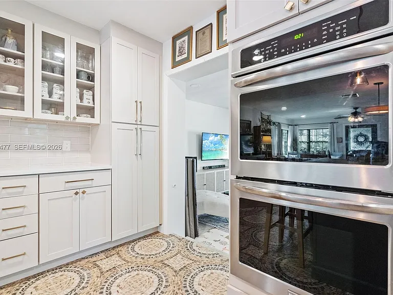 550 Westward Dr — Photo 15