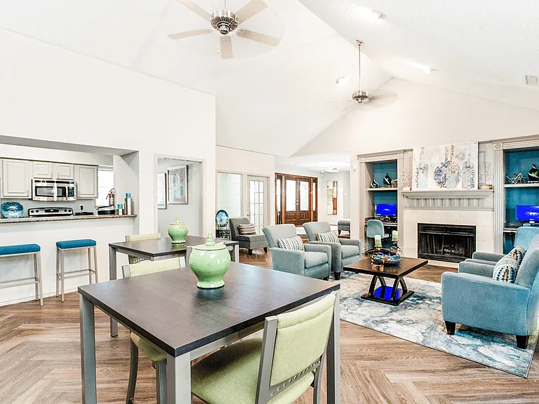 Summers Crossing Apartments — Photo 34