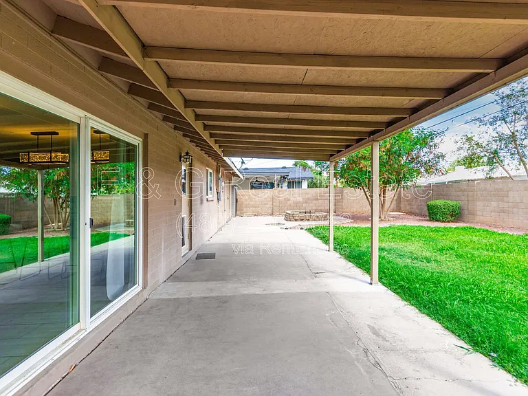 103 E Del Rio Dr — Photo 27