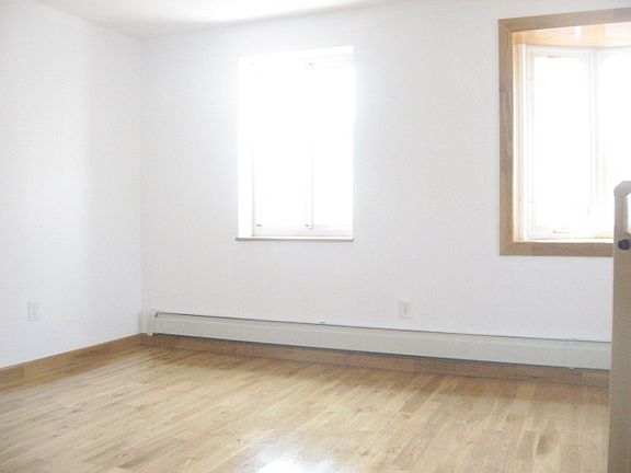 3rd image of 21 Ludlow St APT 7A