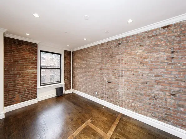 39 East 7th Street image 1 of 7