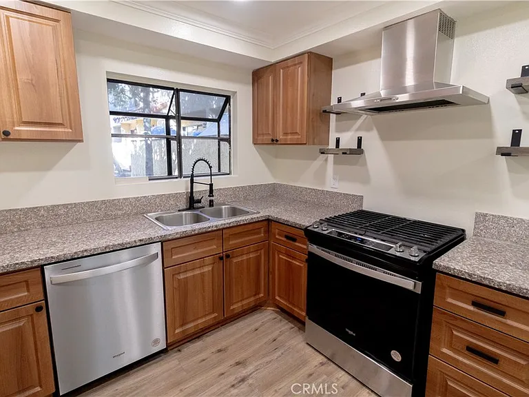 13540 Hubbard St #26 — Photo 8