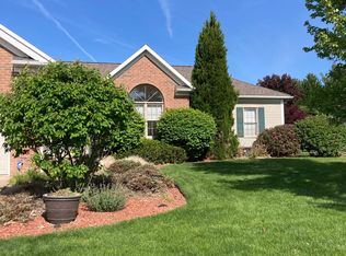 1222 Fairway Dr, New Philadelphia, OH 44663