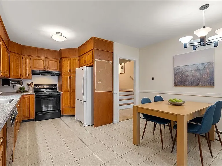 61 Sevland Rd — Photo 8