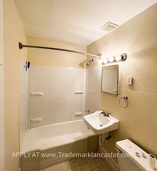 132 College Ave #1 — Photo 9