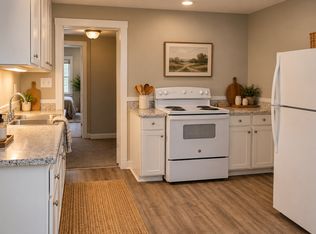 2015 E 16th St, Muncie, IN 47302