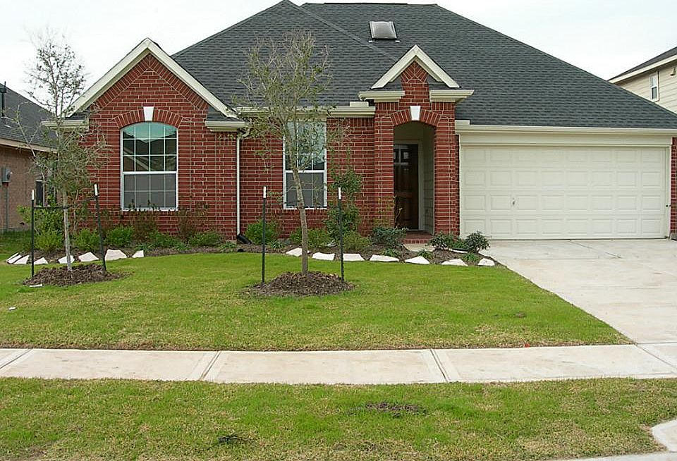 1st image of 7010 Grants Hollow Ln