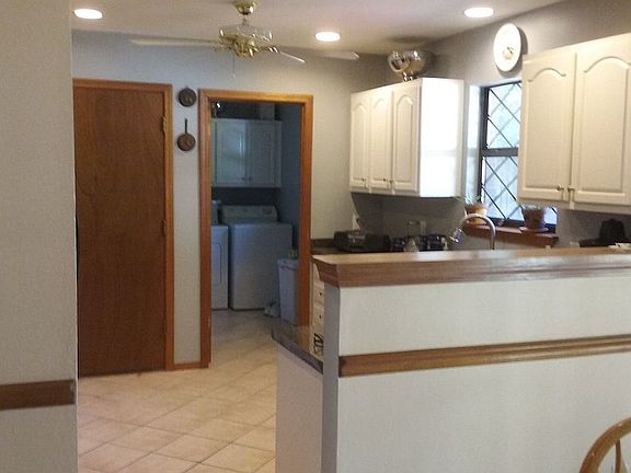 4th image of 1691 Valparaiso Blvd