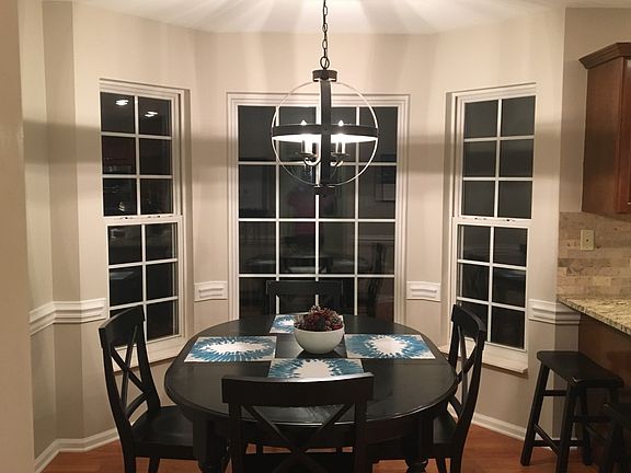 3rd image of 8522 Glade Ct
