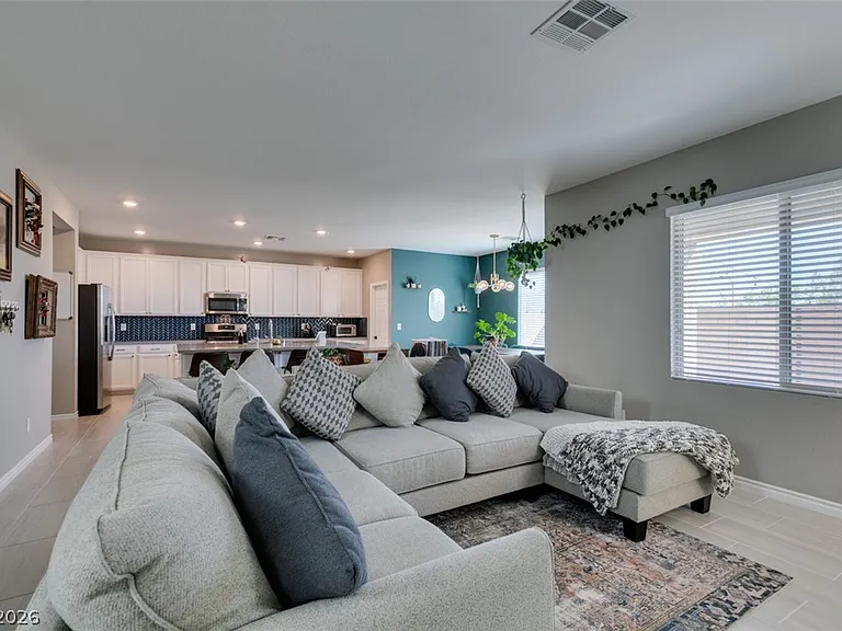 8160 Skye Desert Dr — Photo 6