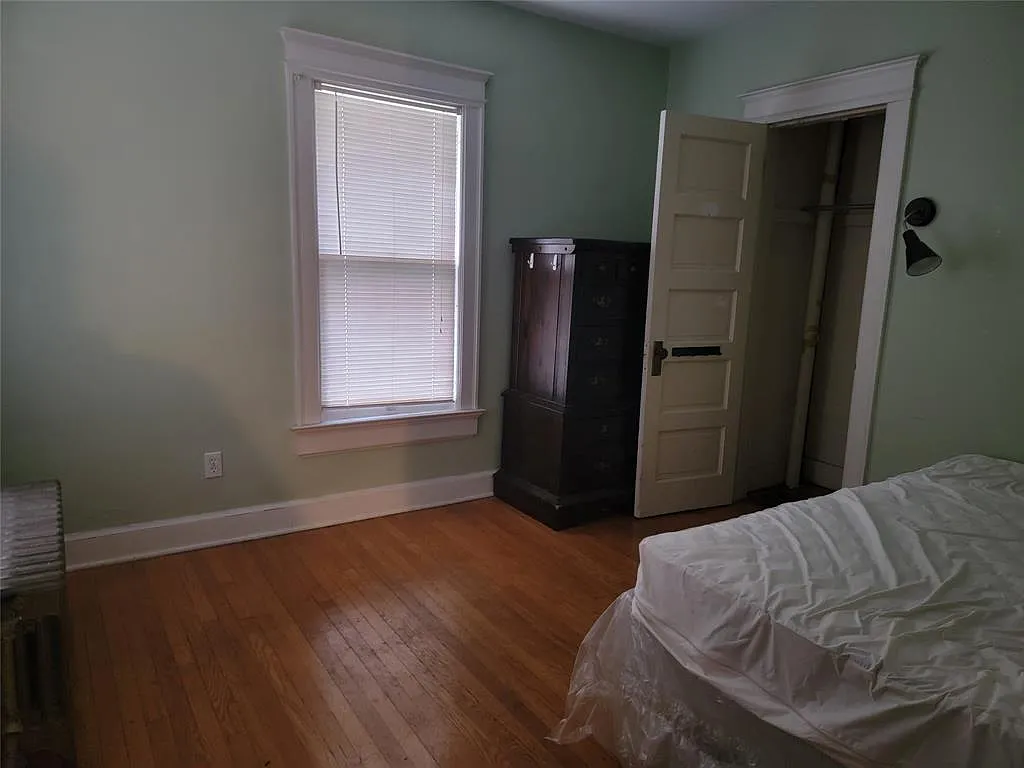 3 bed, $1,850 — Photo 4