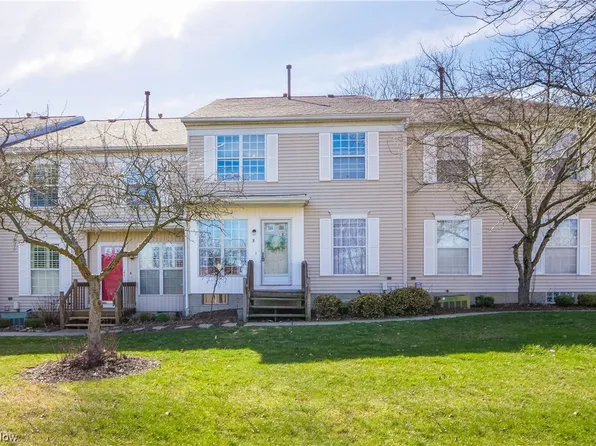 2796 Mull Ave APT B, Copley, OH 44321