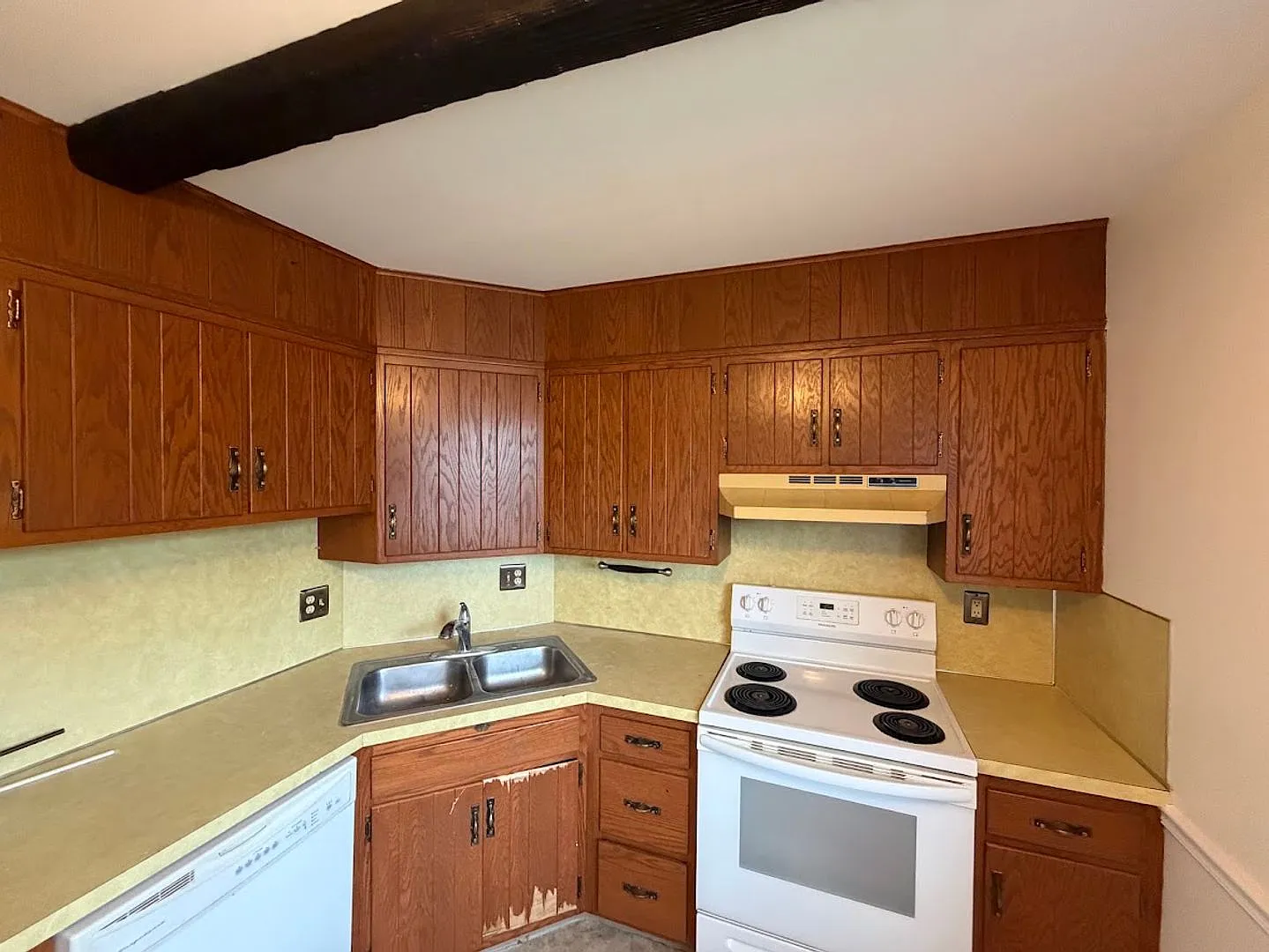 3 Bedroom Townhouse Wilson School District — Photo 3