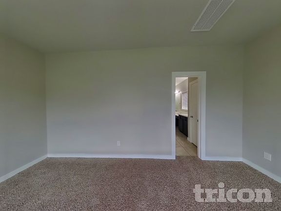5th image of 1620 Village Creek Dr