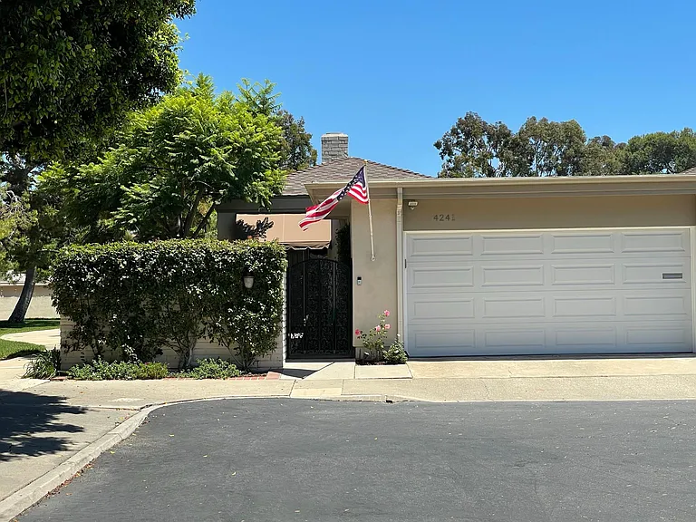 4241 Sandburg Way — Photo 3