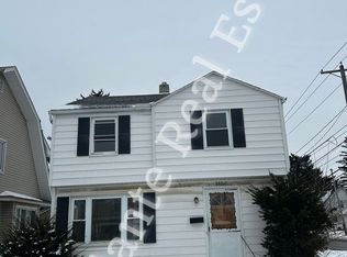 3802 Revere Dr, Toledo, OH 43612