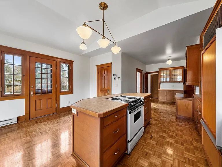 2407 S Garfield St — Photo 16