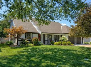 7414 Halsey St, Shawnee, KS 66216