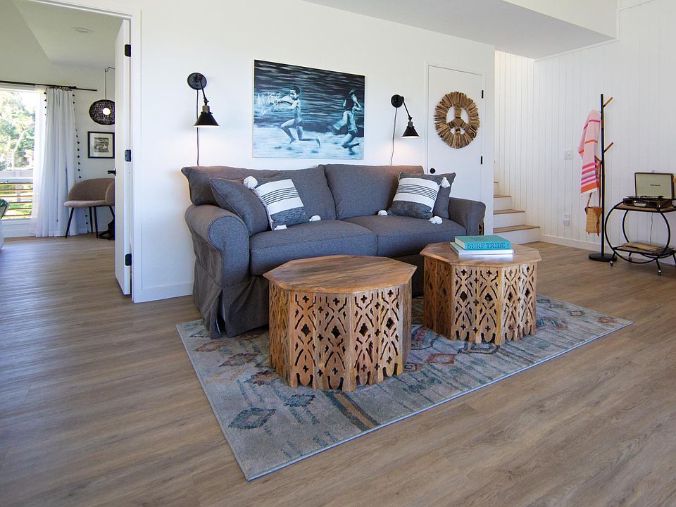 View into BR1 from LR with fold out sofa.