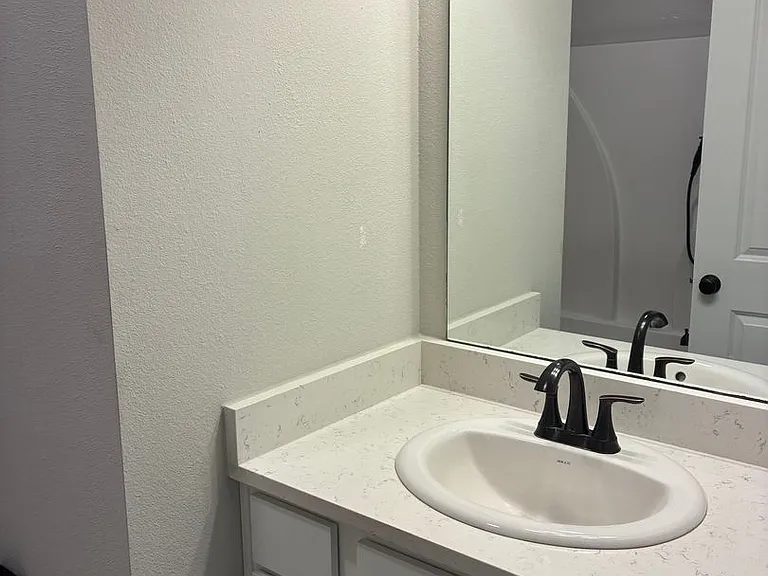 137 Keaton Ct — Photo 13