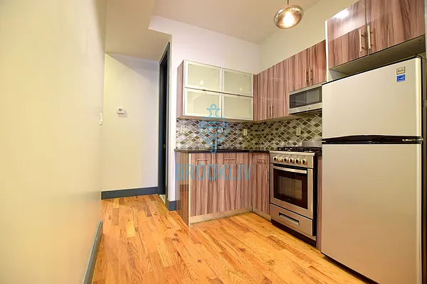 Rented by null | media 28