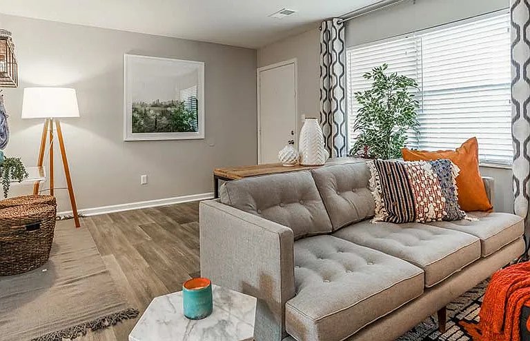 The Reserve at 77 Apartment Homes — Photo 5