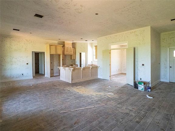 3rd image of 9401 SE 164th St