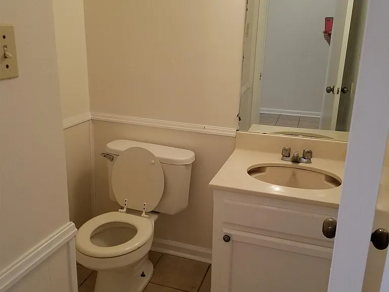 118 Oak Ridge Ave #C — Photo 4