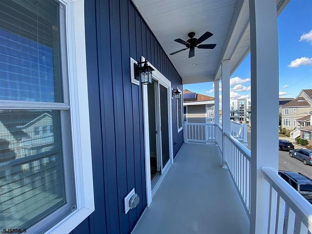 3 bed, 2.5 bath, $3,000 — Photo 2