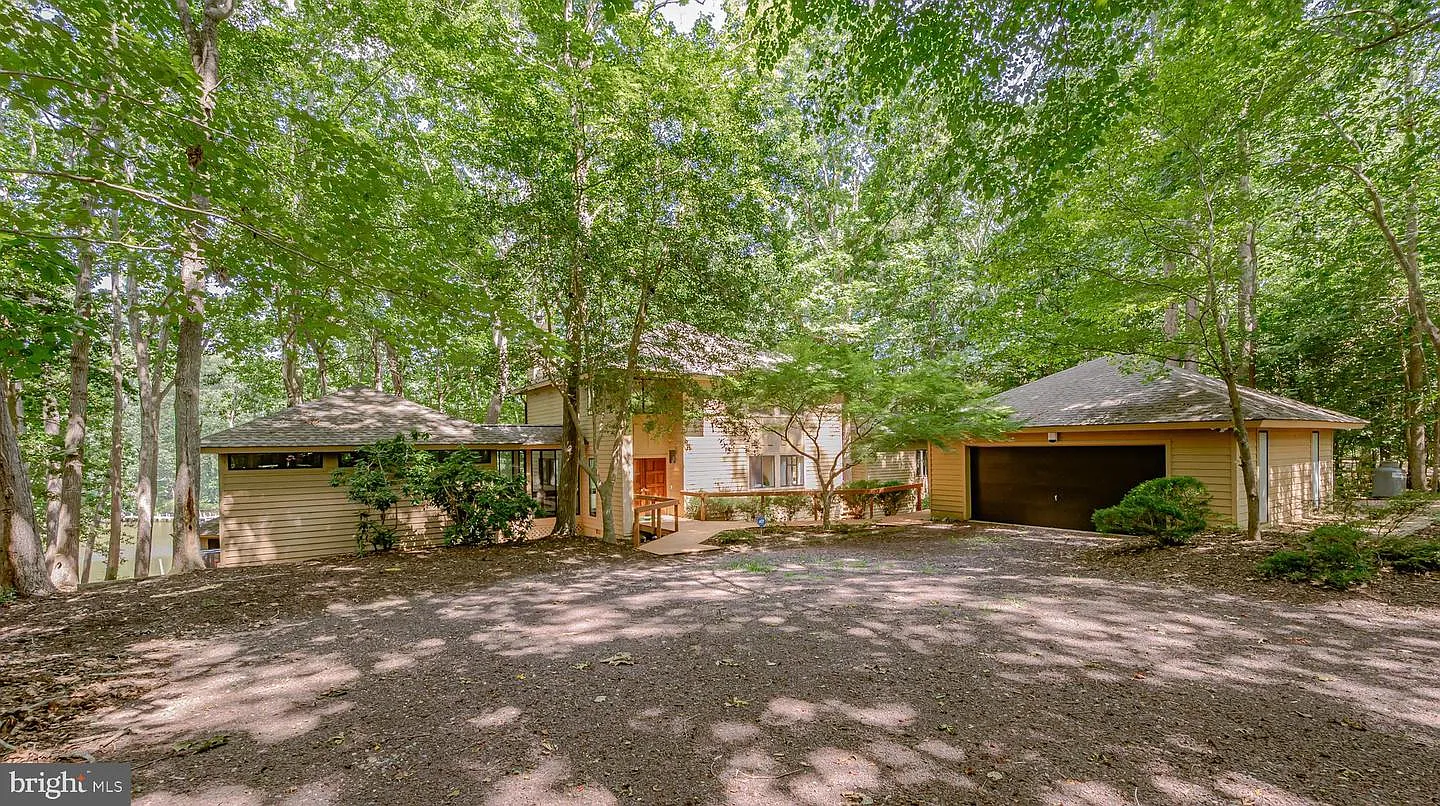 941 Wilton Coves Dr photo 1