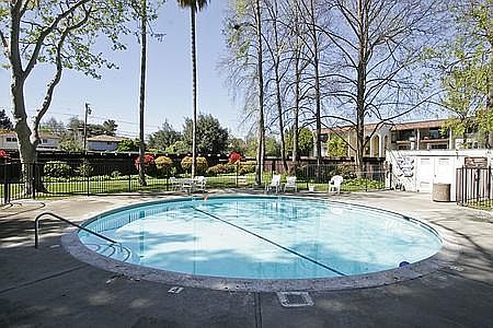 5th image of 1700 Halford Ave #1a5k7g3tu