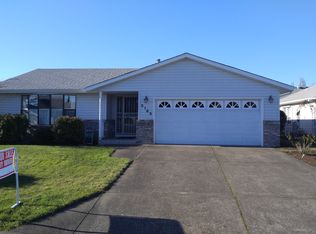 2165 Lilac Way, Woodburn, OR 97071