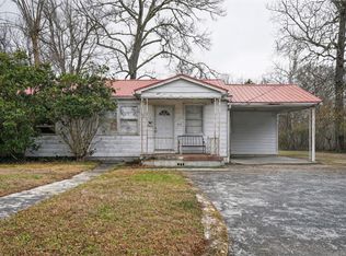 415 Pine Ln, Anniston, AL 36206