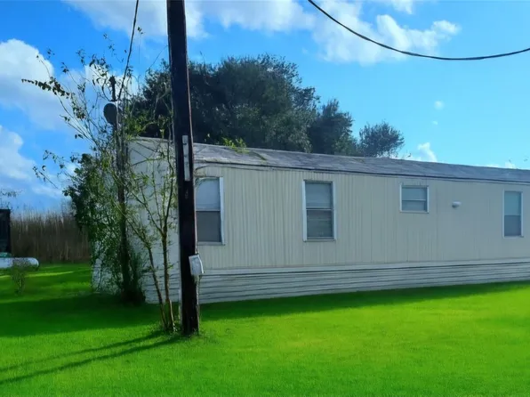 12025 McFarlane Rd, Beasley, TX 77417