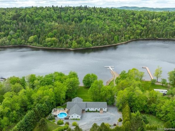 15 Belleview Ct, Kingston, NB E5N 2B4