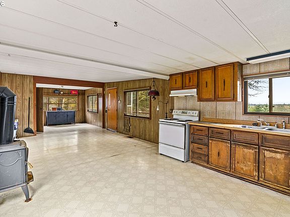 5th image of 89582 Demming Rd