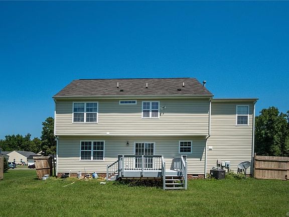 2nd image of 1013 Connecticut Ave