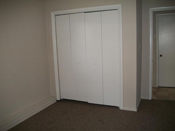 3rd image of 1006 S Saint Louis Ave APT D