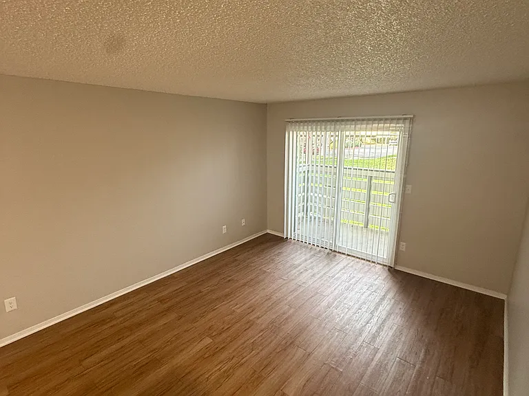1 x 1 Livingroom