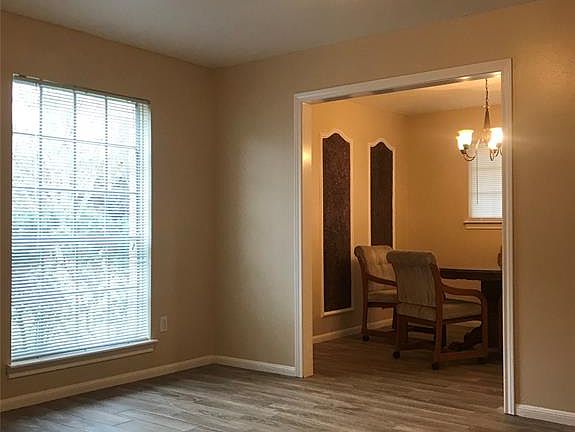 4th image of 4330 Braysworth Dr