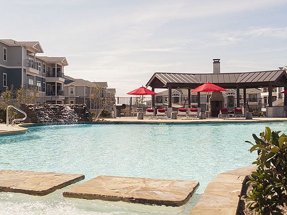 Parallax at Georgetown Apartments Swimming Pool