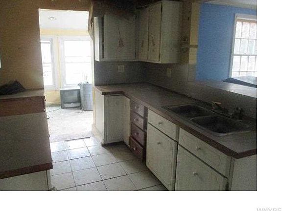 2nd image of 496 N Legion Dr