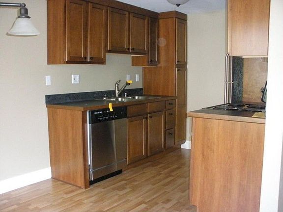 3rd image of 422 N L St #22-7