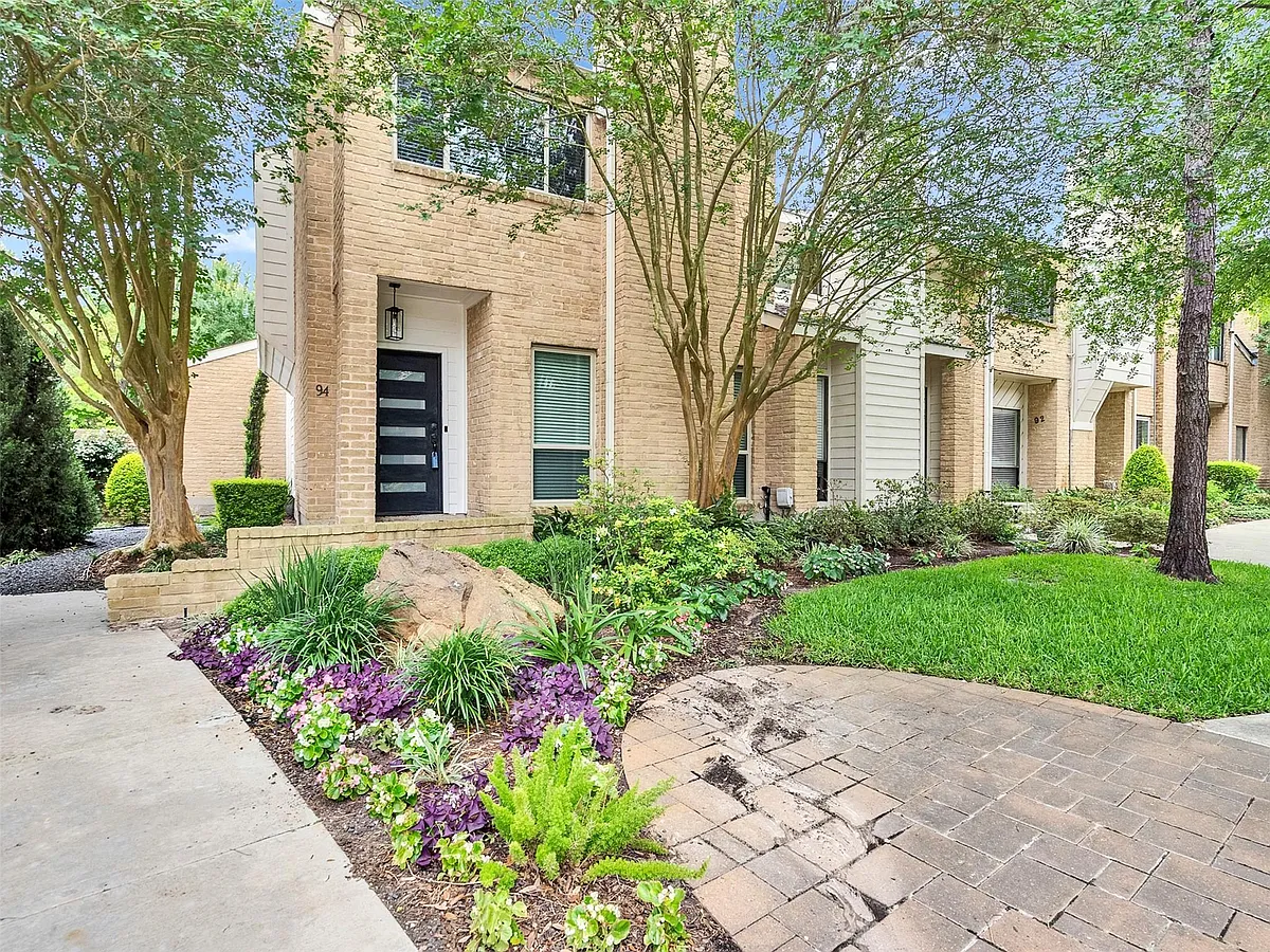 Building Photo - 12625 Memorial Dr #94