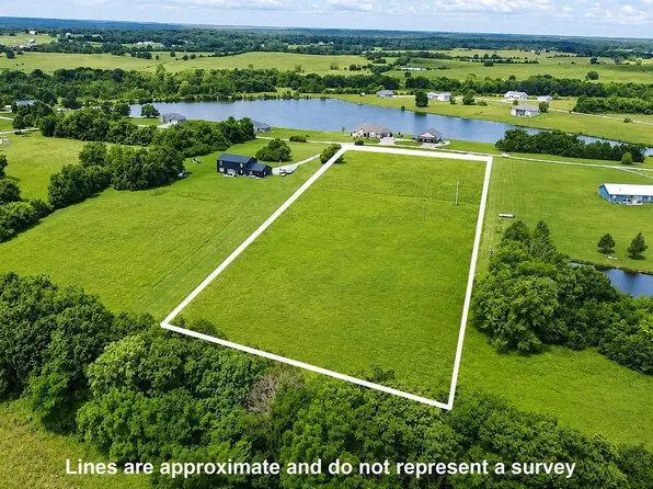 000 Lake Rockhill Road, Warsaw, MO 65355