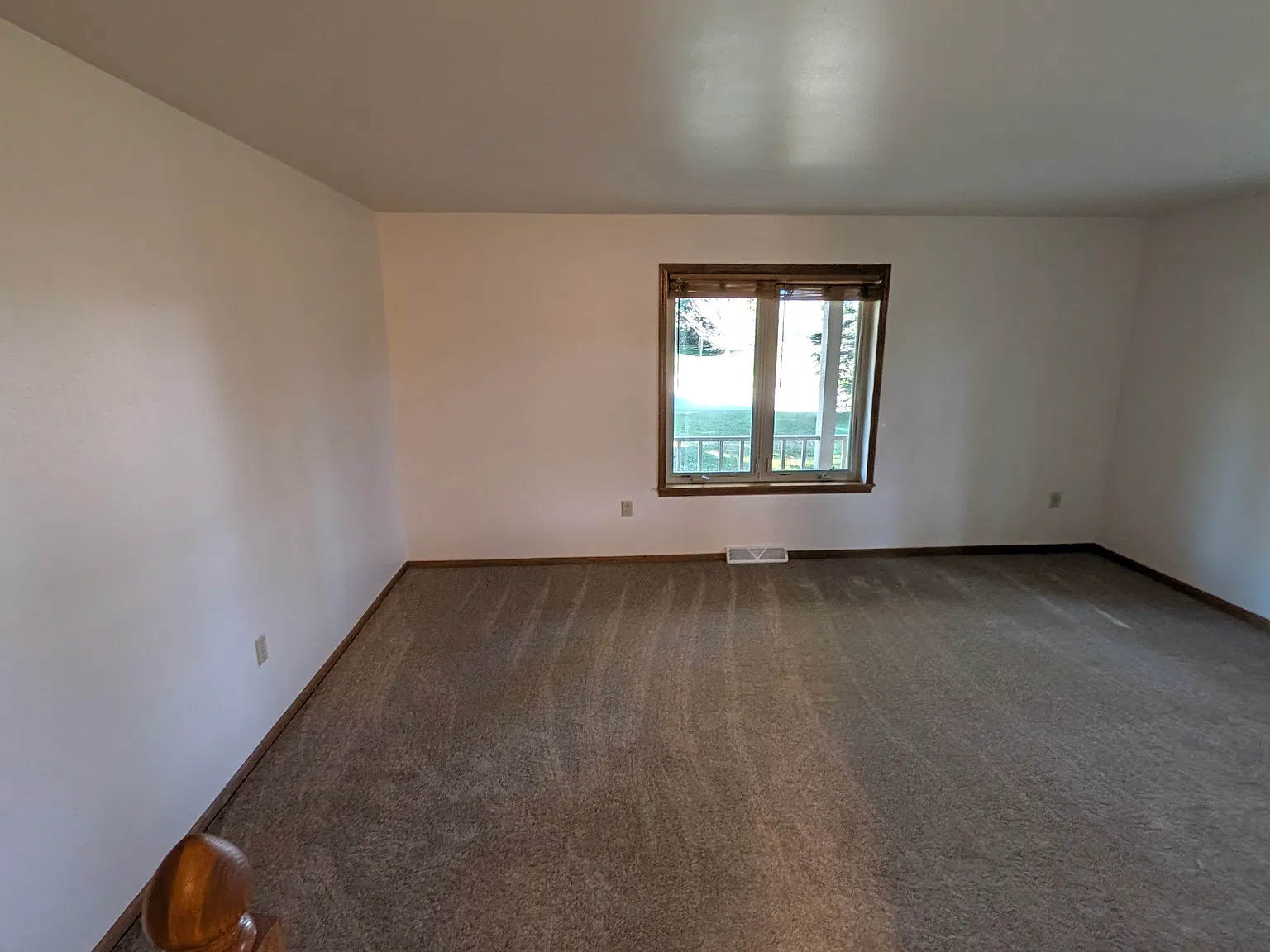 3 bed, 1.5 bath, 1400 sqft, $2,250 — Photo 3